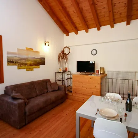 Domus Jessica Apartment Campea